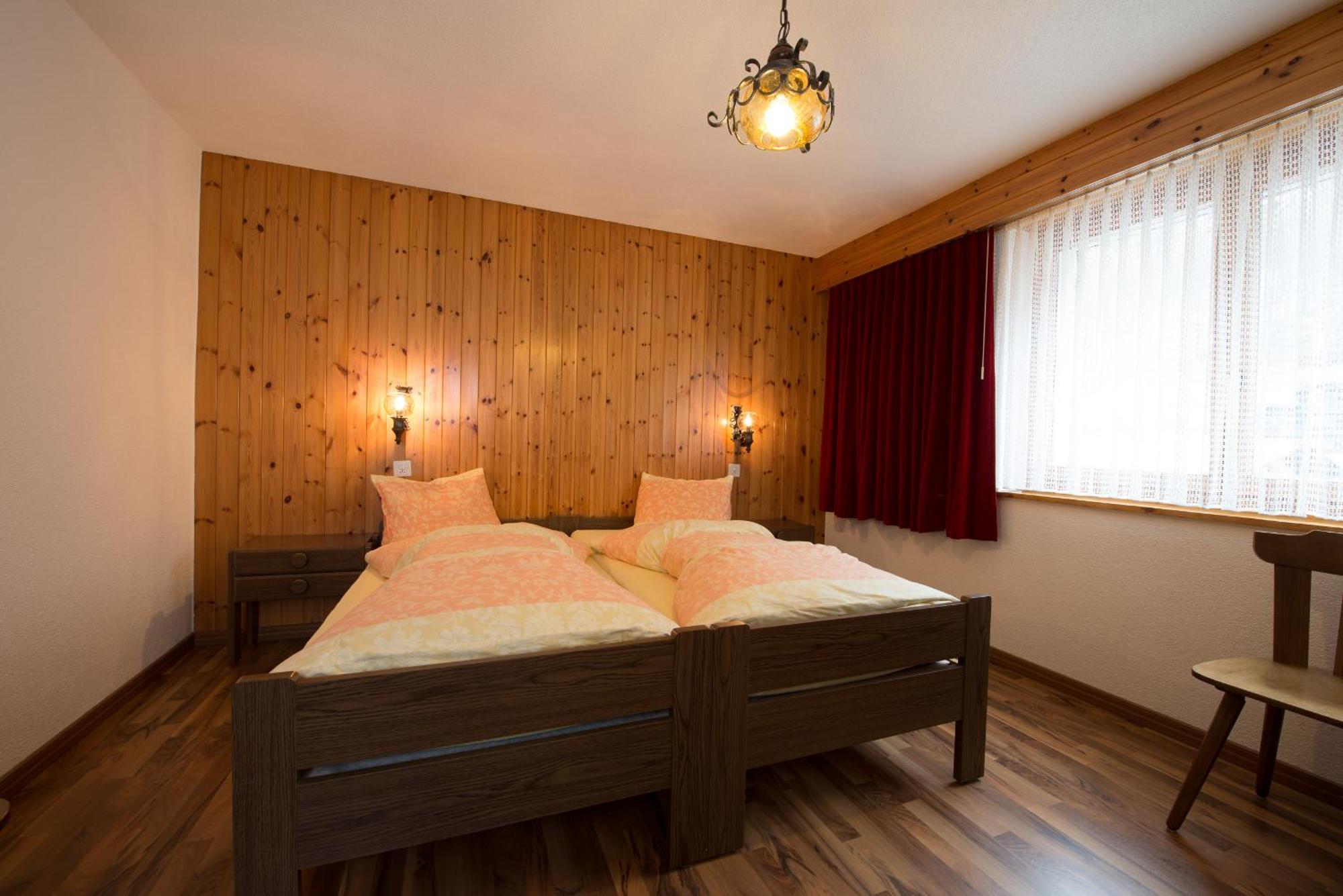 Ferienwohnung Haus Alba Saas-Almagell Zimmer foto
