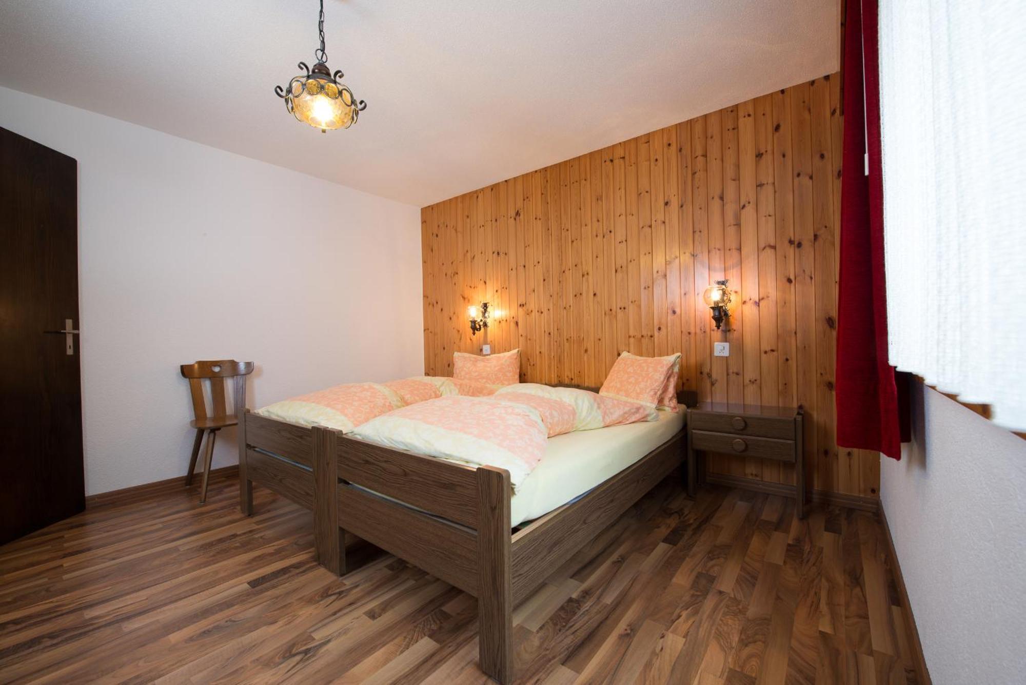 Ferienwohnung Haus Alba Saas-Almagell Zimmer foto